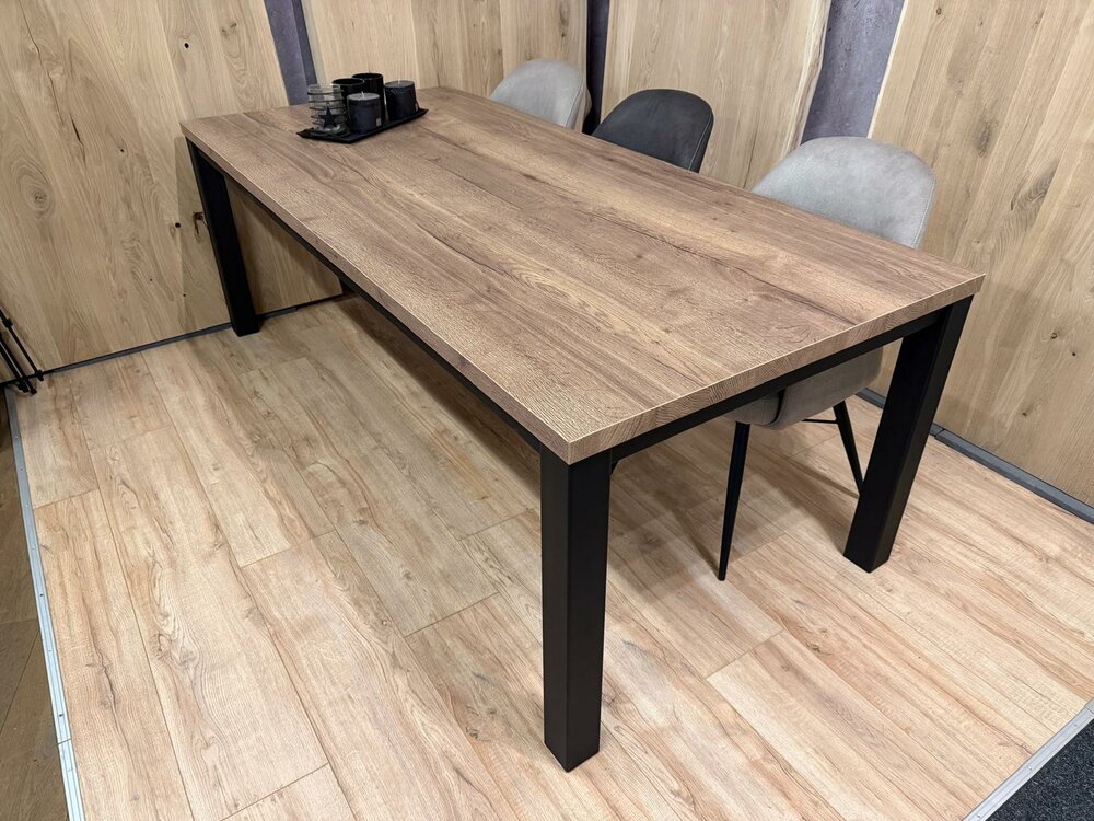 Eettafel Empri