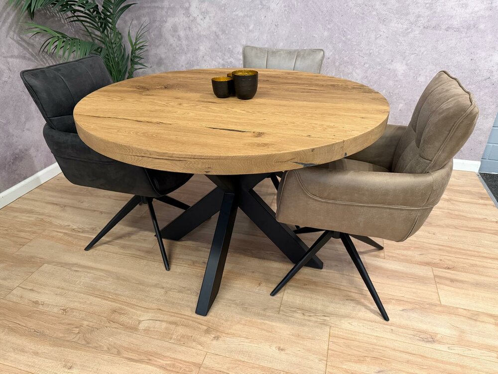 Runder Holztisch