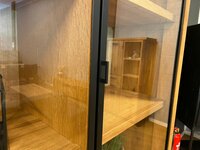 Eikenhouten vitrinekast "Count"