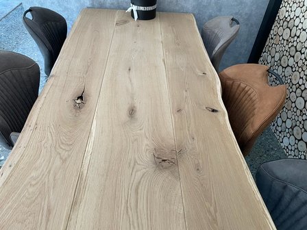 Academie distillatie fiets Geborstelde eiken tafel uit 3 planken - Tafelindustriestyle GmbH